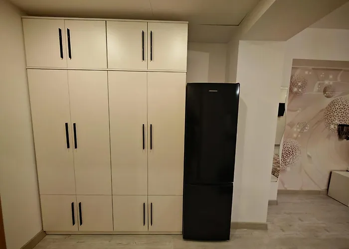 Deluxe - By Yamaluxe