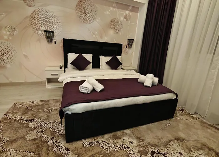 Deluxe - By Yamaluxe