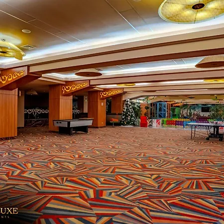 דירה Deluxe - By Yamaluxe בוקרשט